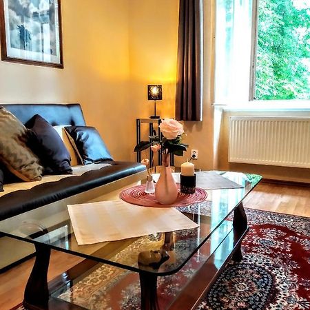 Apartment Sense Of Zizkov براغ المظهر الخارجي الصورة