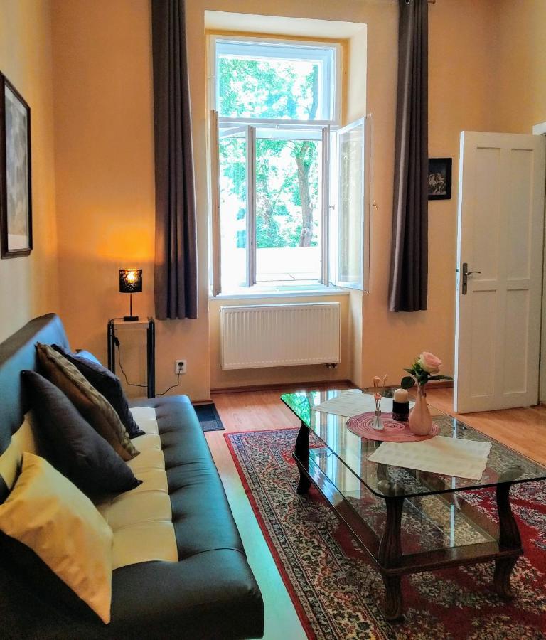 Apartment Sense Of Zizkov براغ المظهر الخارجي الصورة