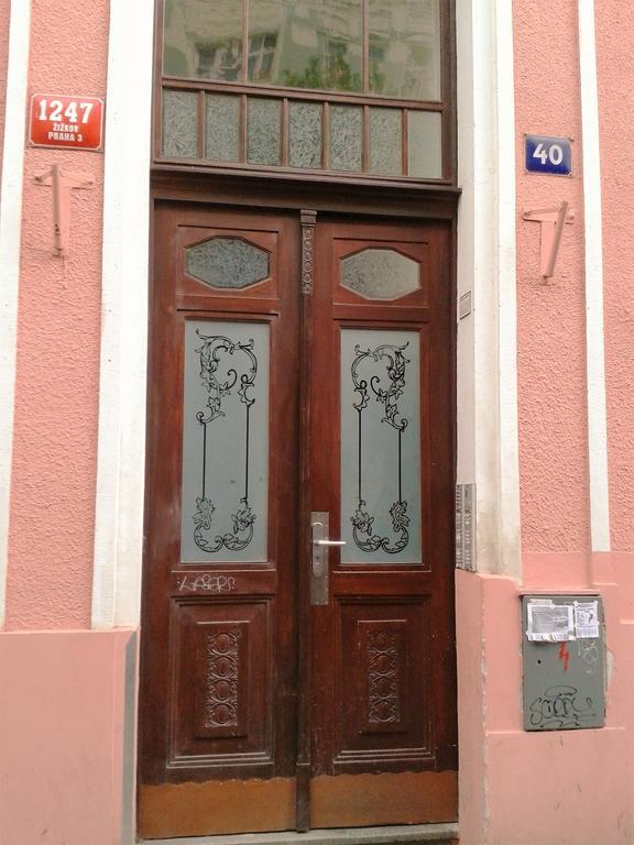 Apartment Sense Of Zizkov براغ المظهر الخارجي الصورة